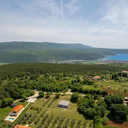 Vila Tai Barban
